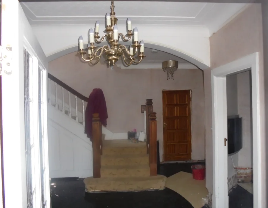 Finished internal plaster and arch detail